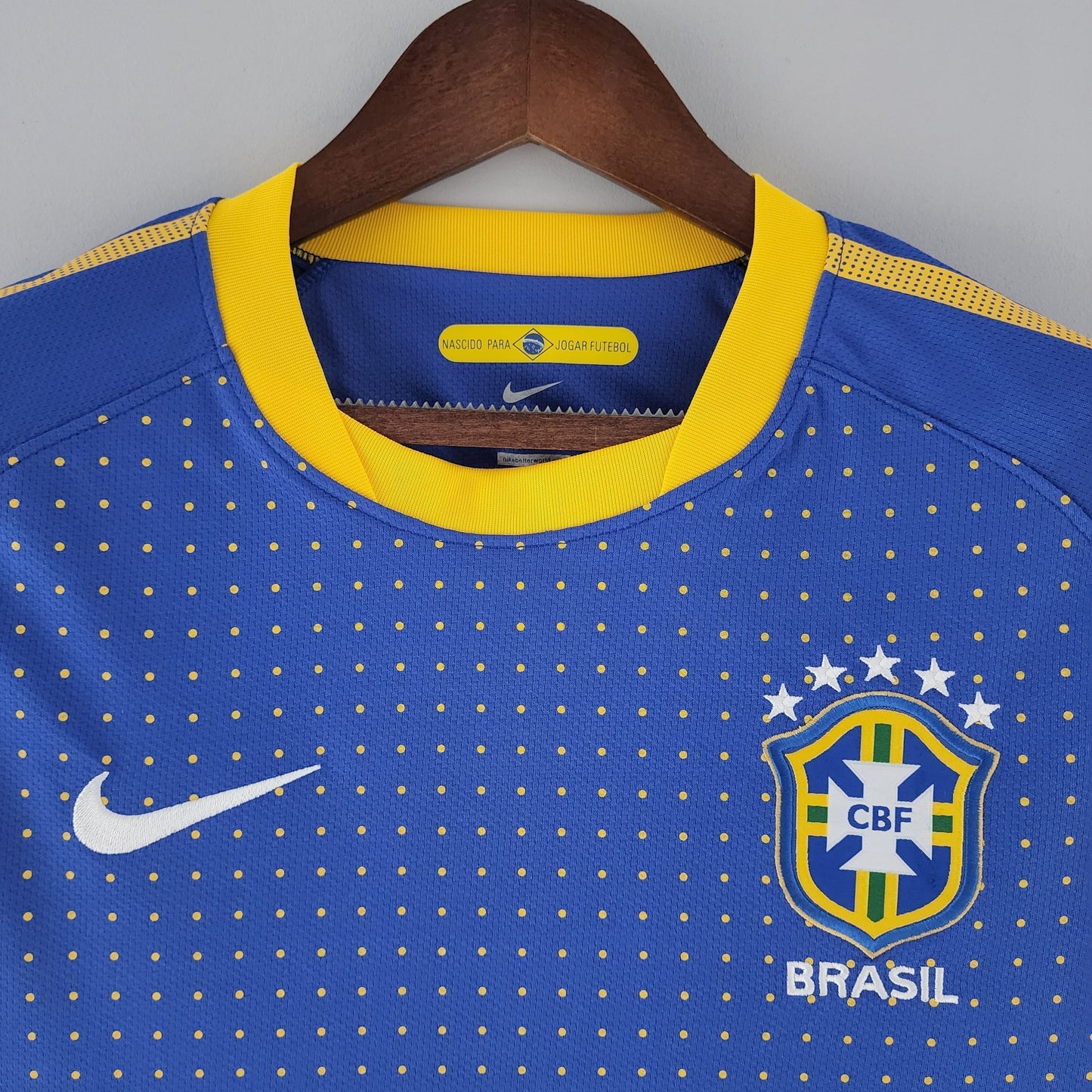 CAMISETA BRASIL II 2010 HOMBRE (RETRO)