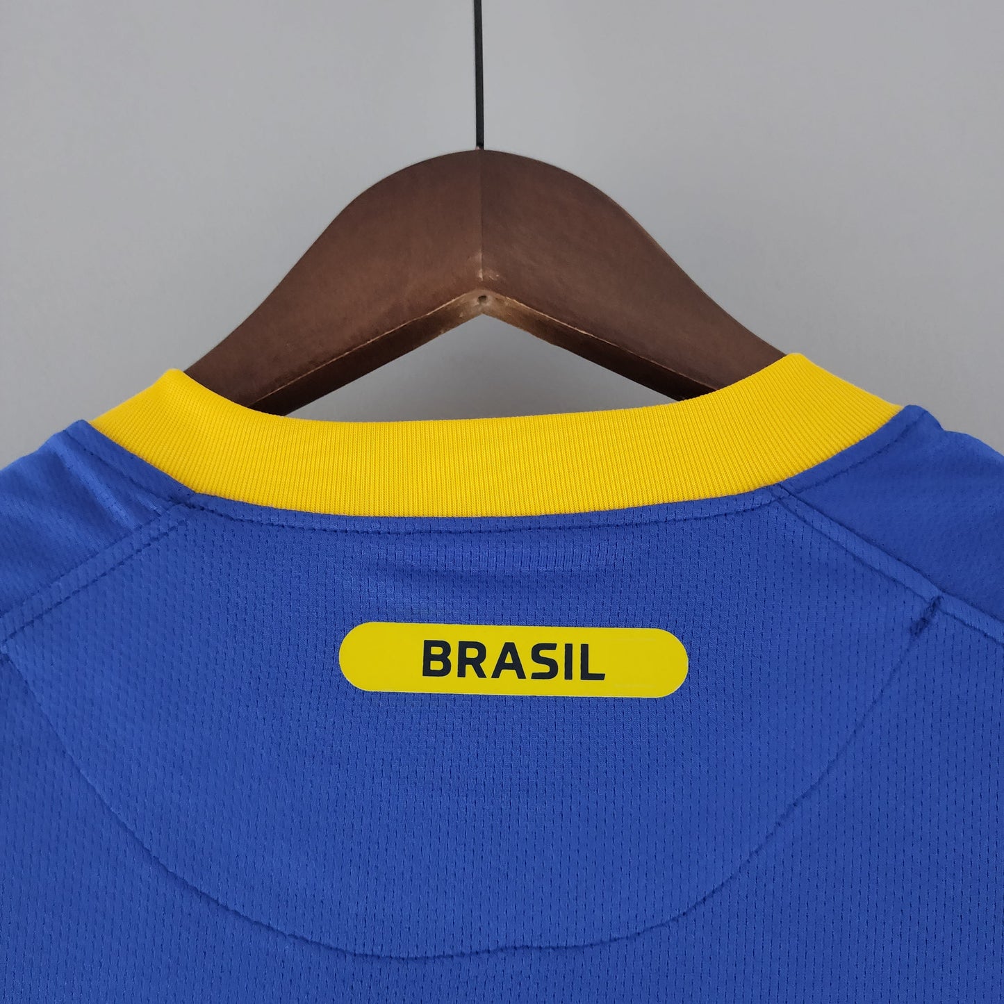 CAMISETA BRASIL II 2010 HOMBRE (RETRO)