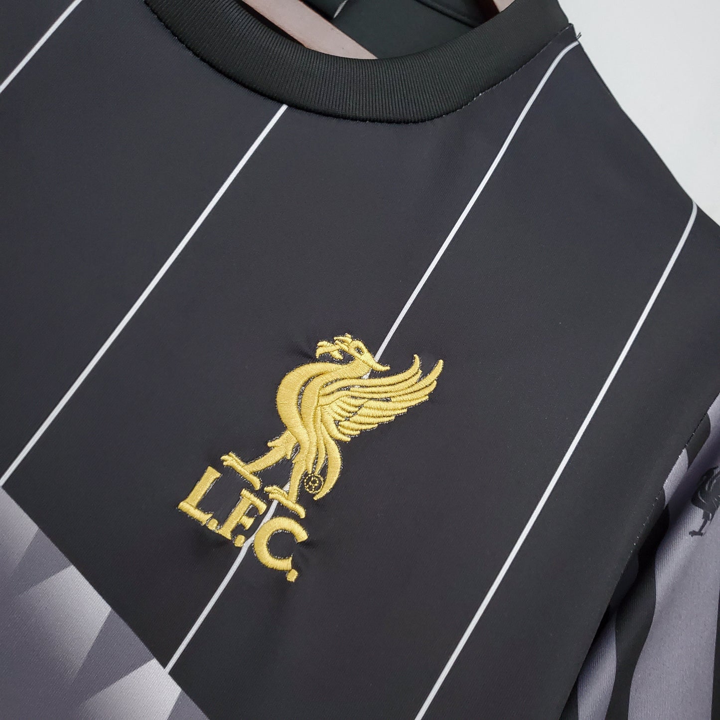 CAMISETA LIVERPOOL I EDICIÓN ESPECIAL HOMBRE (RETRO)