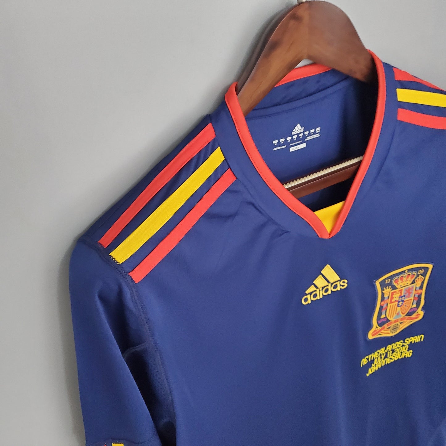 CAMISETA ESPAÑA MUNDIAL I 2010 HOMBRE (RETRO)