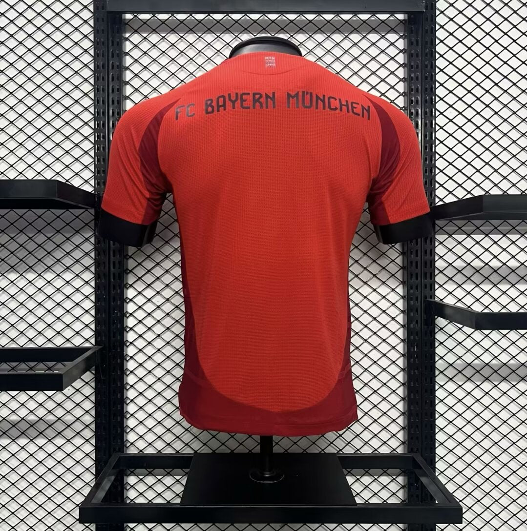 CAMISETA BAYERN MUNICH I 24/25 HOMBRE (VERSIÓN JUGADOR)