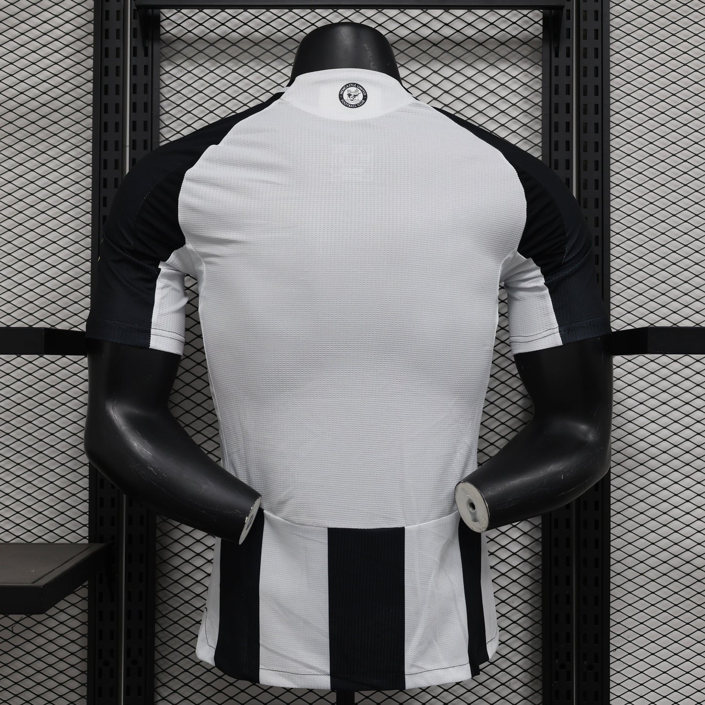 CAMISETA NEWCASTLE I 24/25 HOMBRE (VERSIÓN JUGADOR)