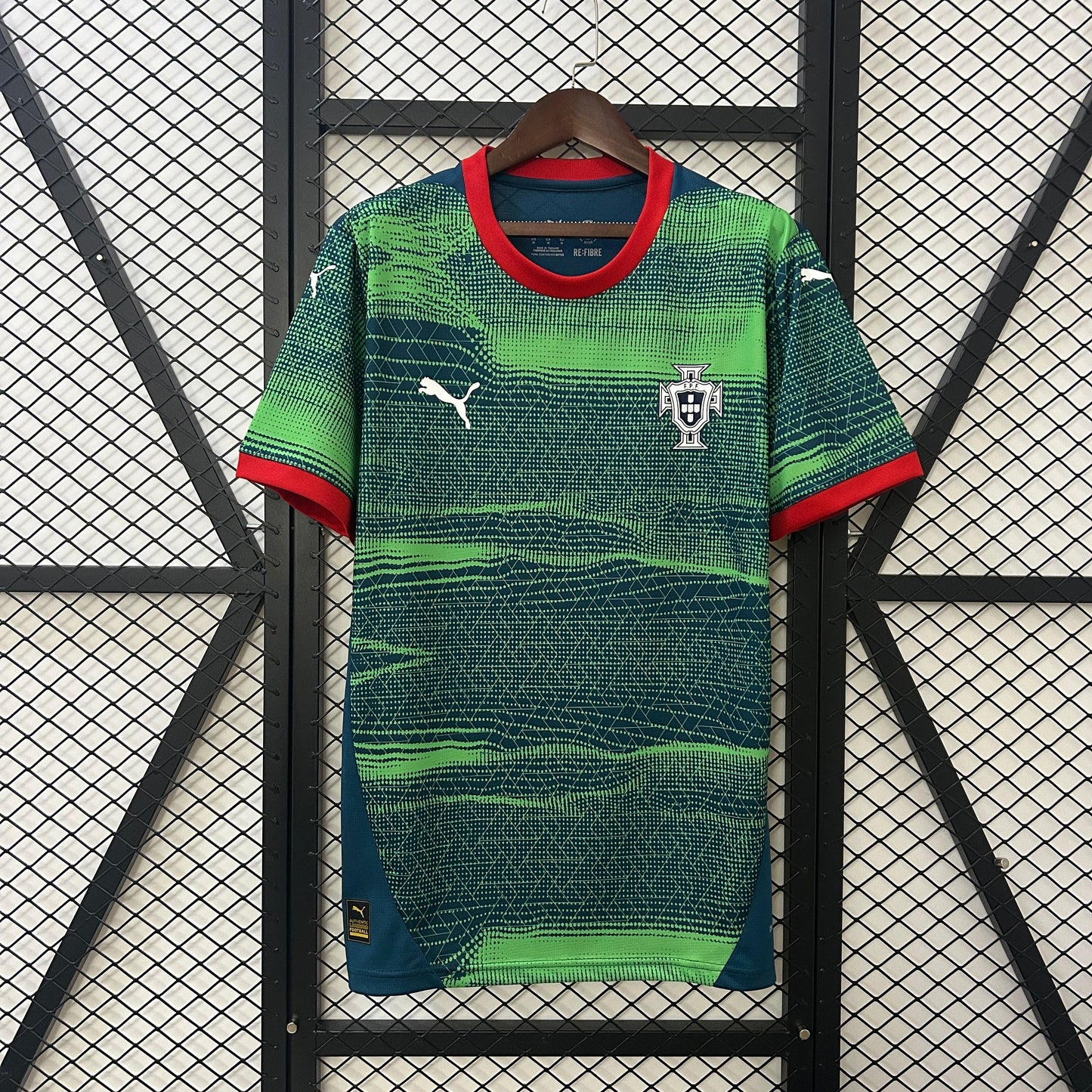 CAMISETA PORTUGAL ENTRENAMIENTO II 25/26 HOMBRE