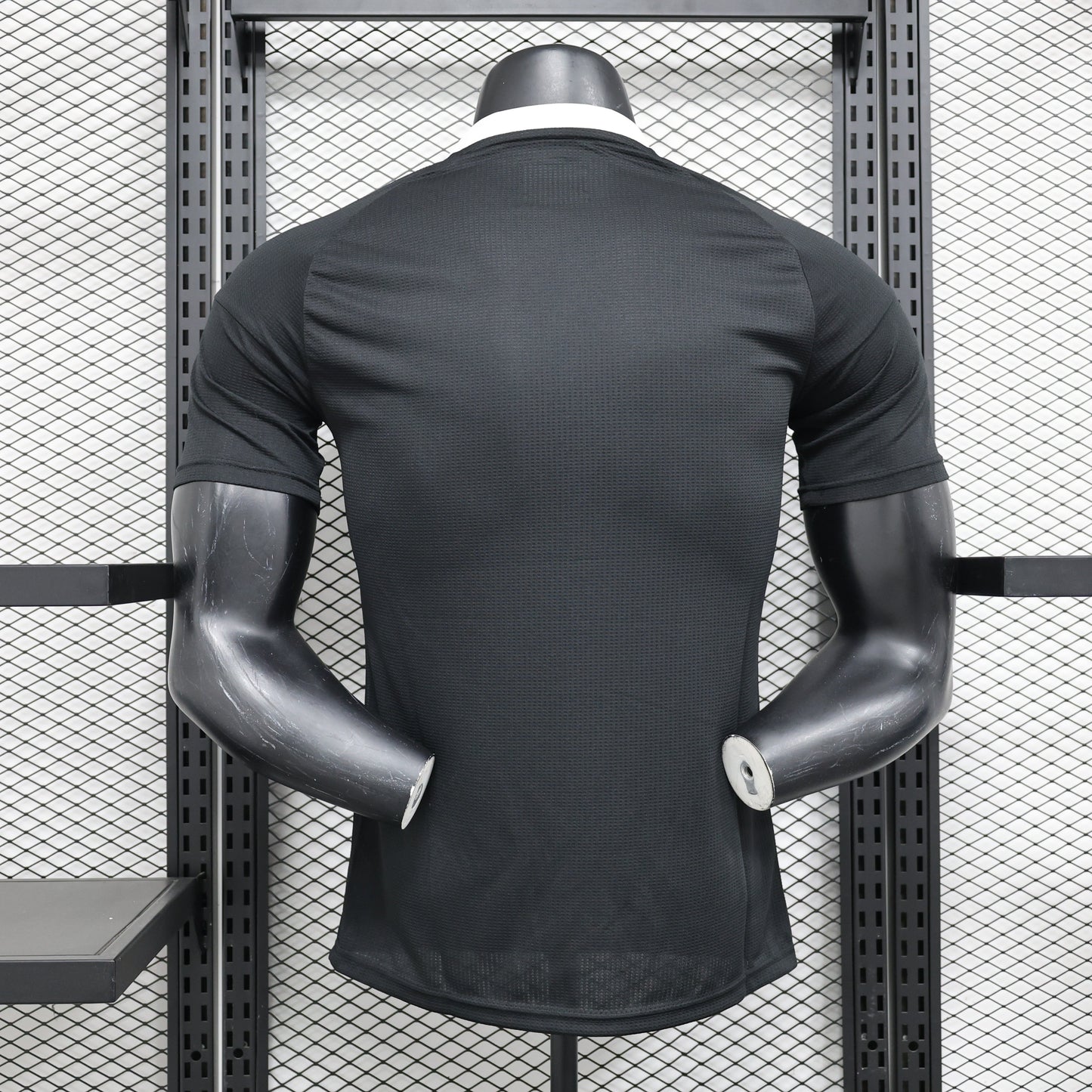 CAMISETA REAL MADRID EDICIÓN ESPECIAL BLACK 24/25 HOMBRE (VERSIÓN JUGADOR)
