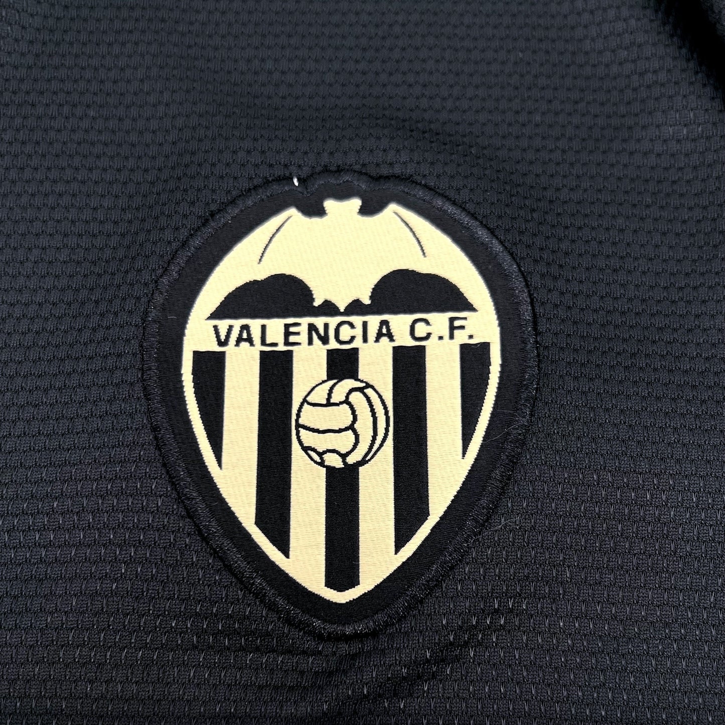CAMISETA VALENCIA EDICIÓN LIMITADA NEGRA 24/25 HOMBRE