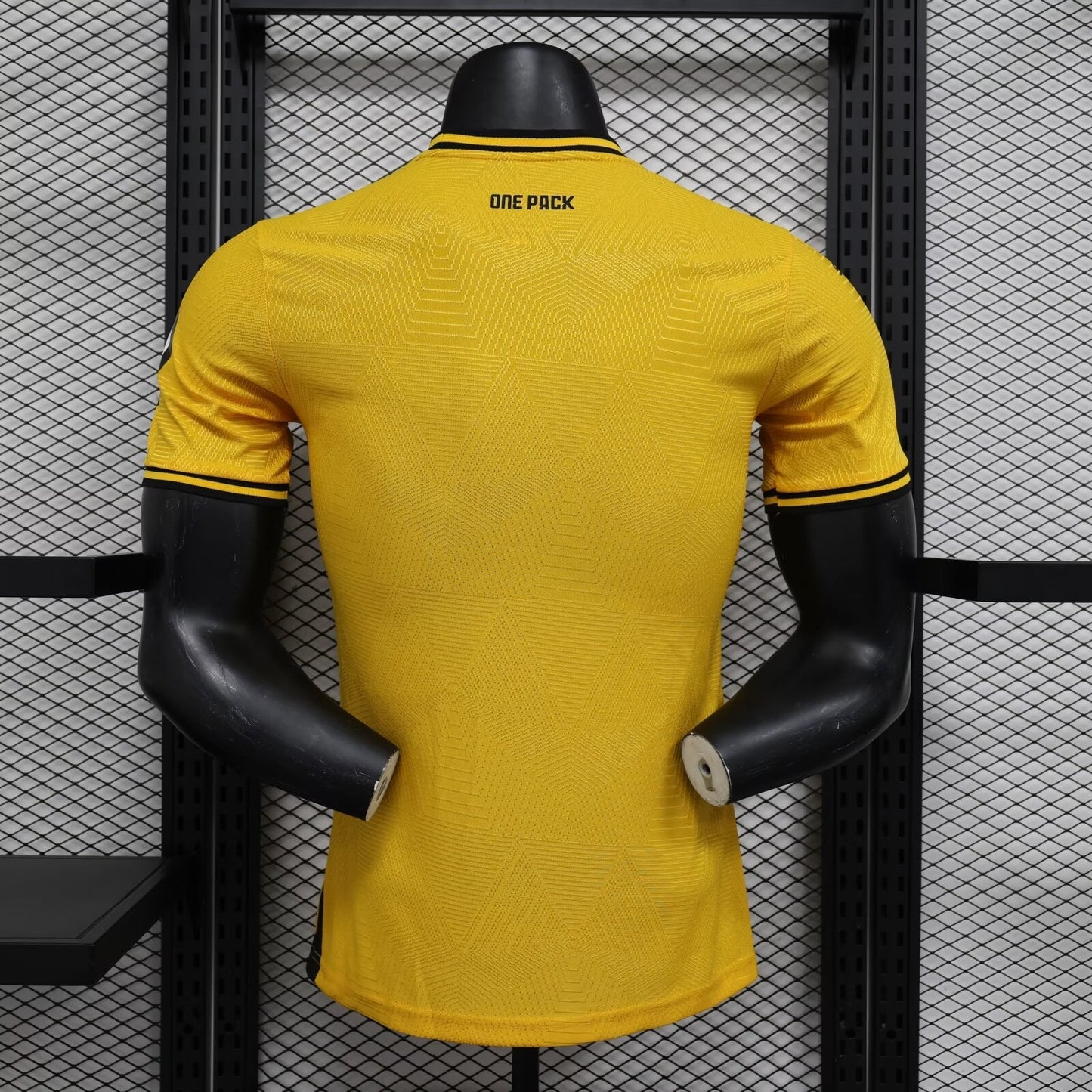 CAMISETA WOLVERHAMPTON I 24/25 HOMBRE (VERSIÓN JUGADOR)