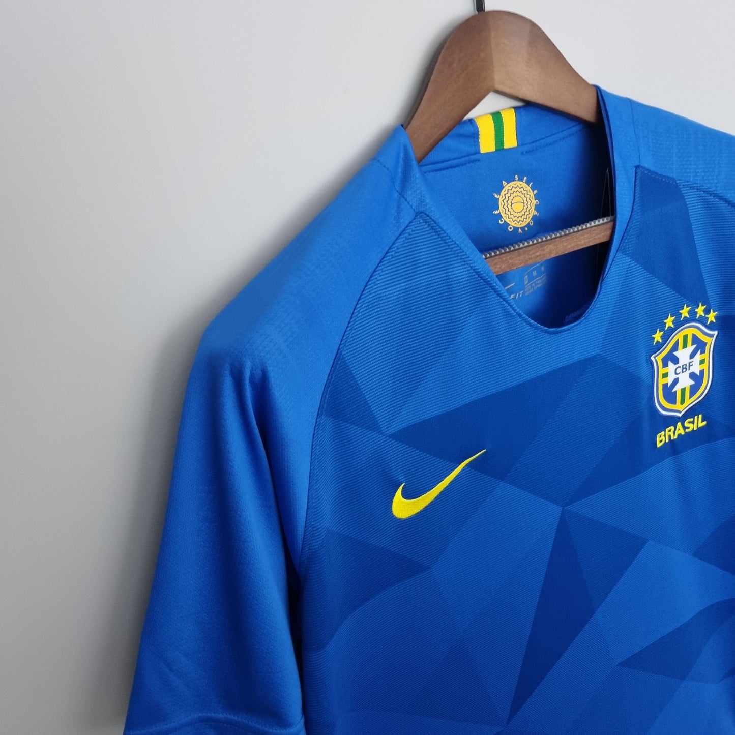 CAMISETA BRASIL II 2018 HOMBRE (RETRO)
