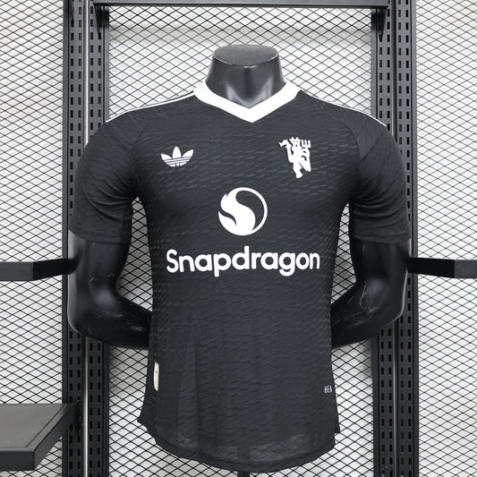 CAMISETA MANCHESTER UNITED PORTERO I 24/25 HOMBRE (VERSIÓN JUGADOR)