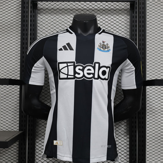 CAMISETA NEWCASTLE I 24/25 HOMBRE (VERSIÓN JUGADOR)