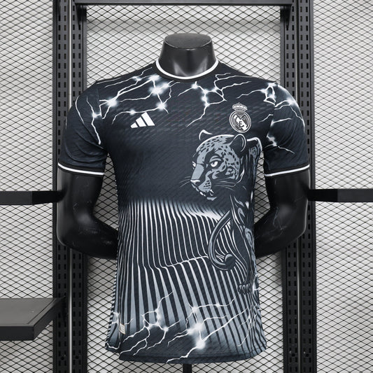 CAMISETA REAL MADRID EDICIÓN ESPECIAL XIII 24/25 HOMBRE (VERSIÓN JUGADOR)