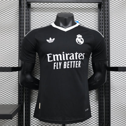 CAMISETA REAL MADRID EDICIÓN ESPECIAL BLACK 24/25 HOMBRE (VERSIÓN JUGADOR)