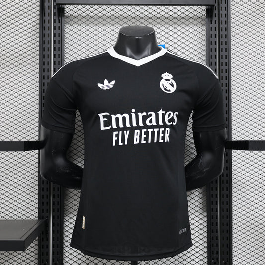 CAMISETA REAL MADRID EDICIÓN ESPECIAL BLACK 24/25 HOMBRE (VERSIÓN JUGADOR)